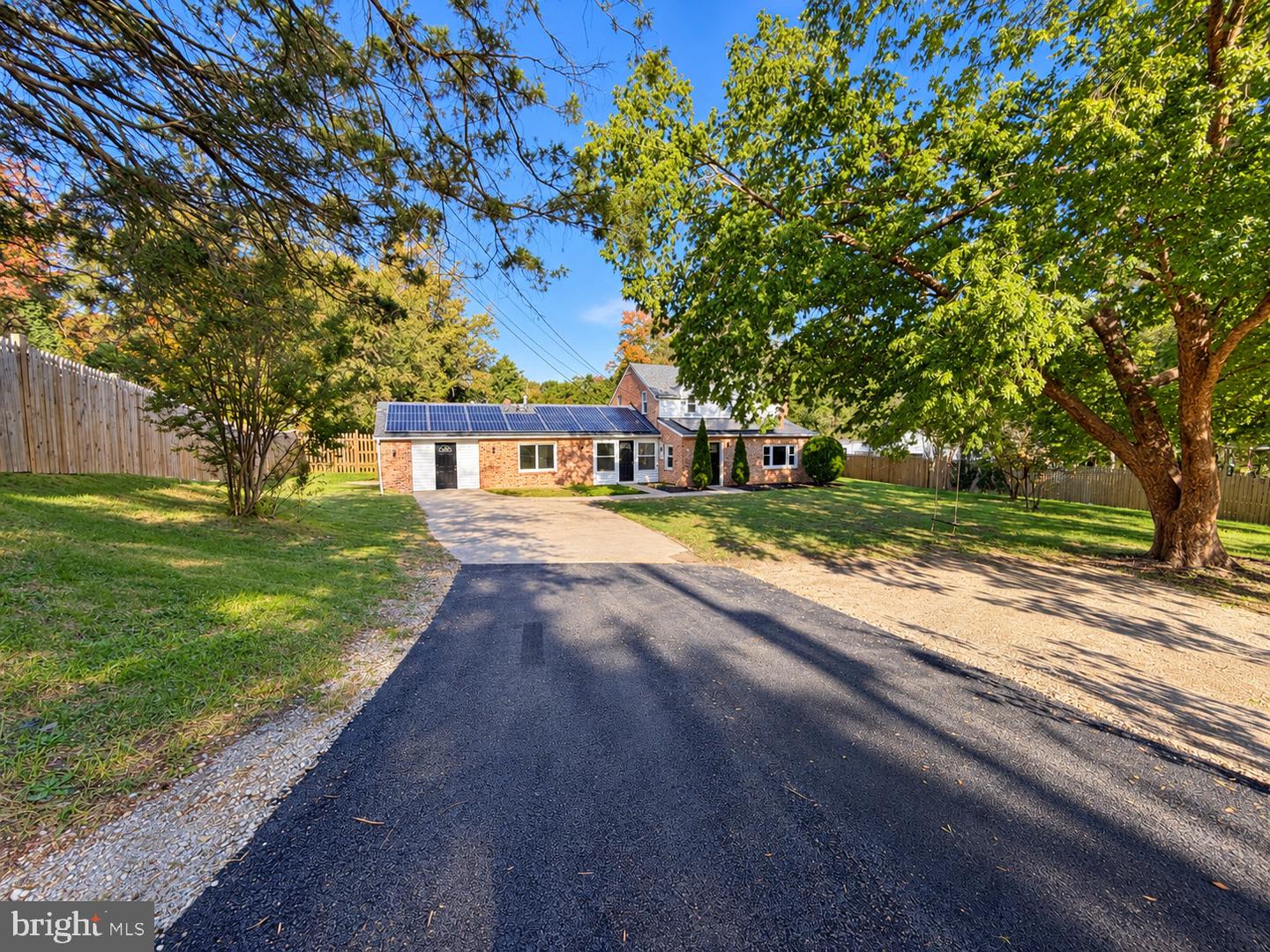 2583 Oak Glen Way — photo