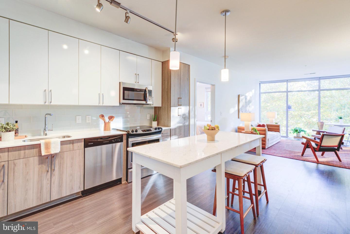 145 Riverhaven Dr #221 — photo
