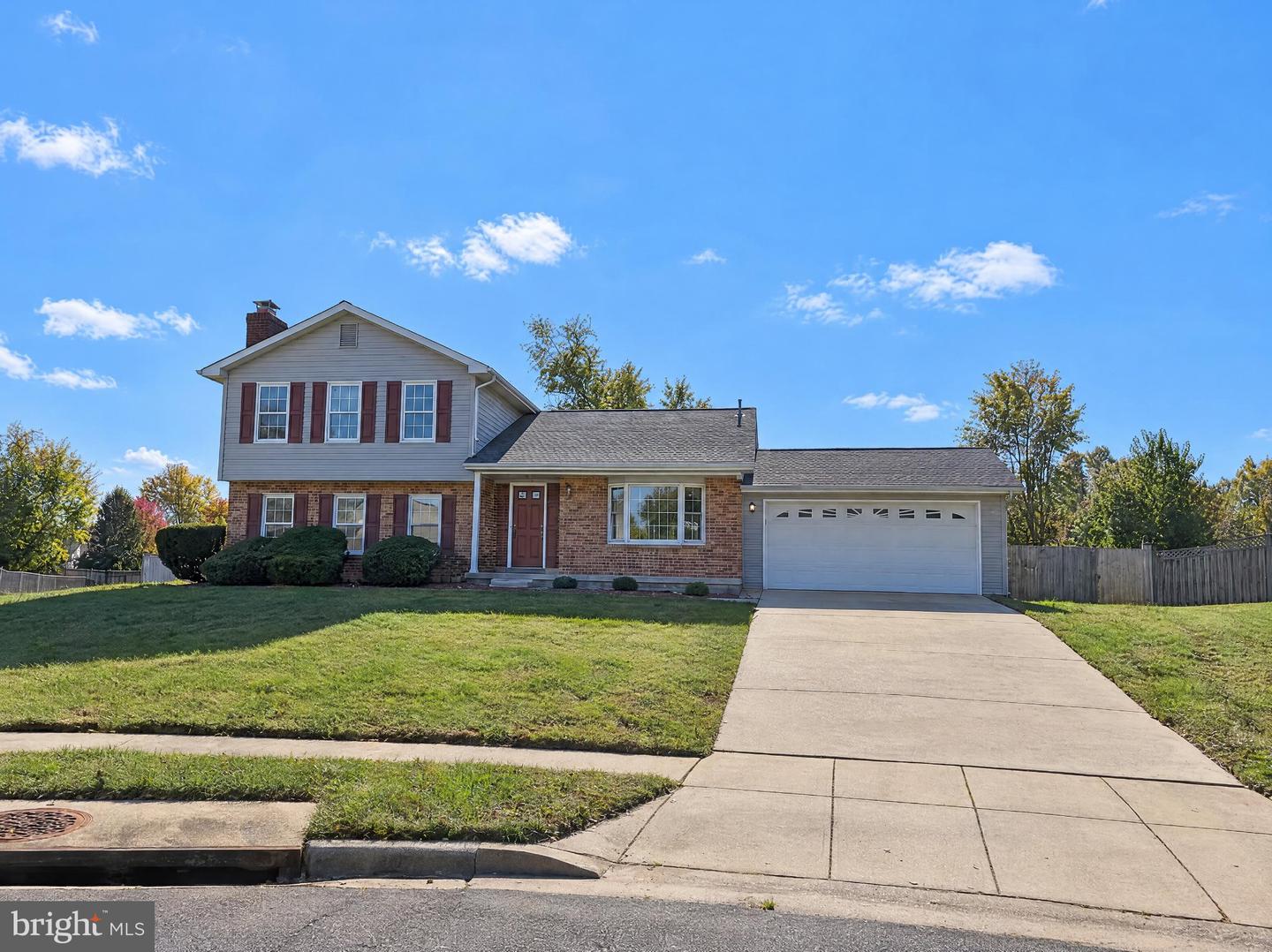 12801 Peachleaf Ct — photo