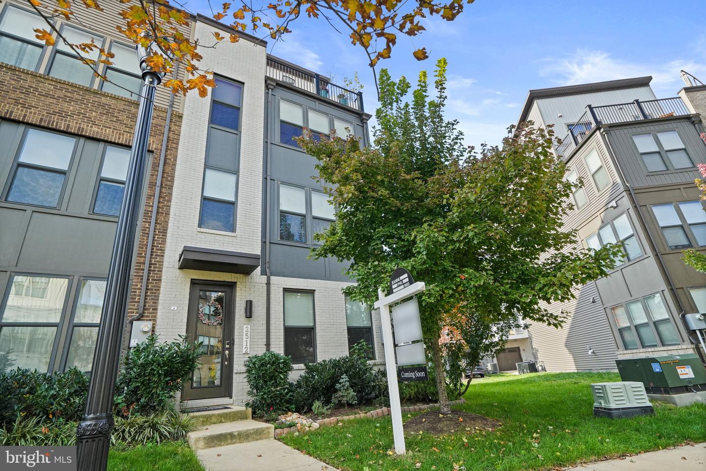 2512 Crimson Fox Dr — photo