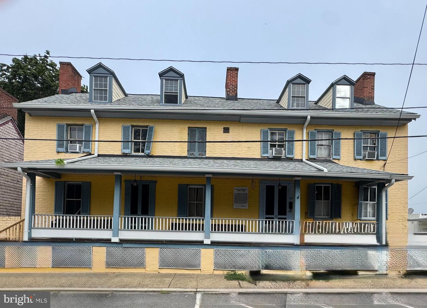 112 S Commerce St — photo