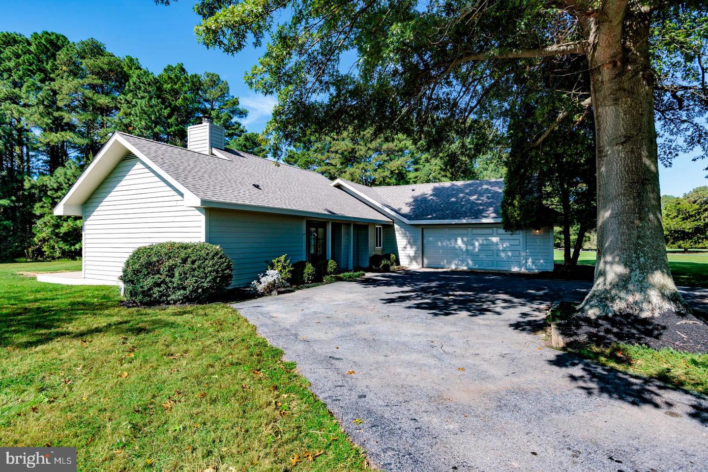 102 Golf Ct — photo