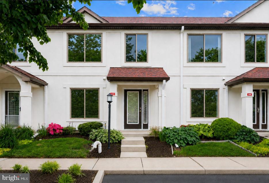 54-D Queen Caroline Ct — photo