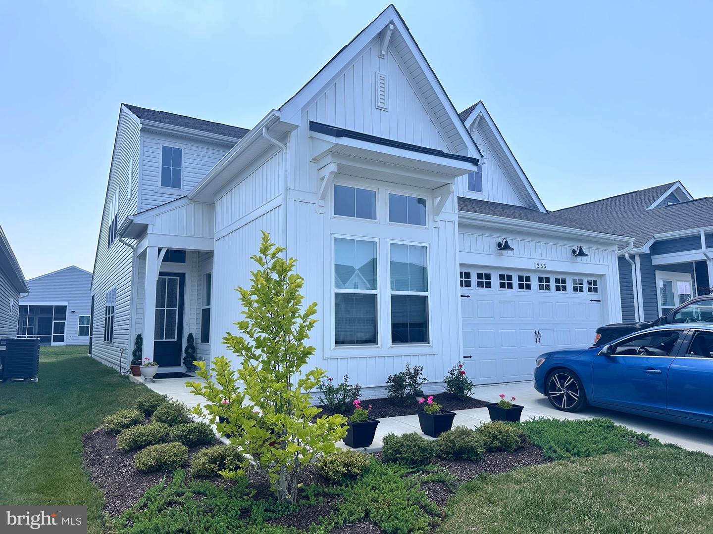 233 Peregrine Dr — photo