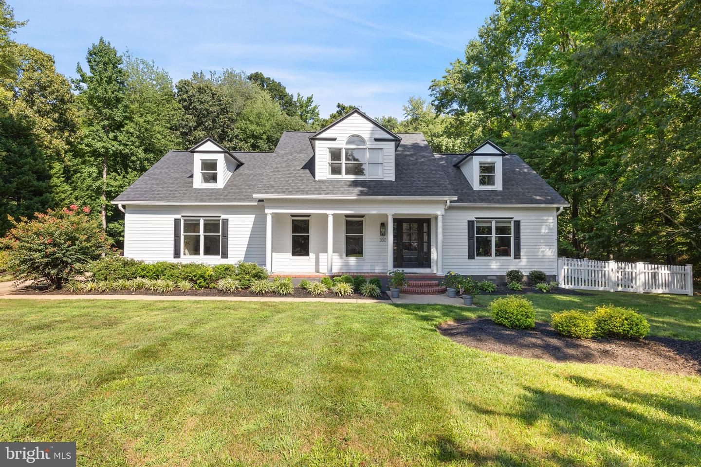 330 Prospect Bay Dr W — photo