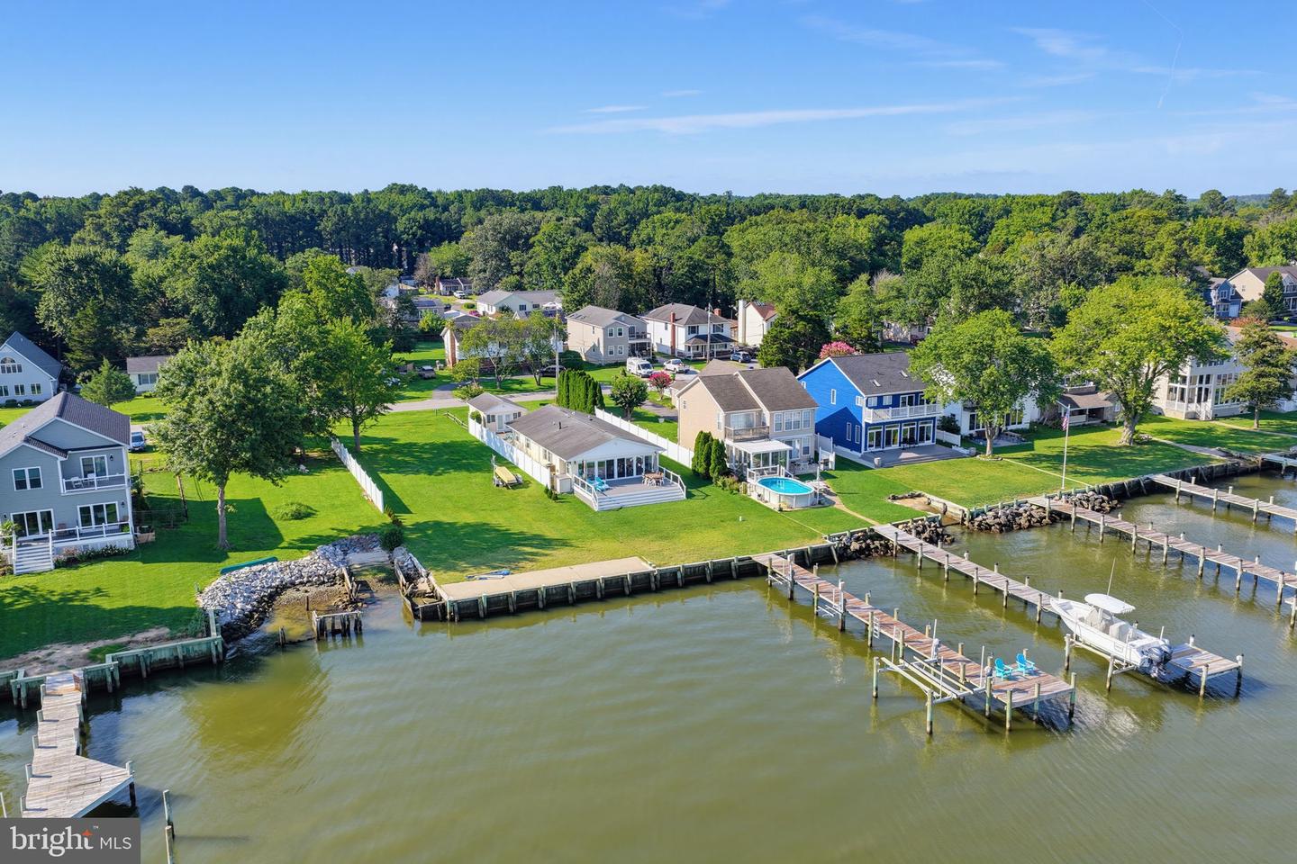 942 Chester River Dr — photo