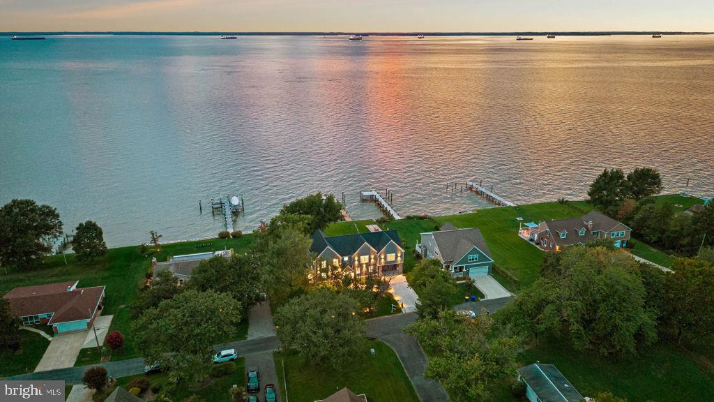 414 Bay Dr — photo
