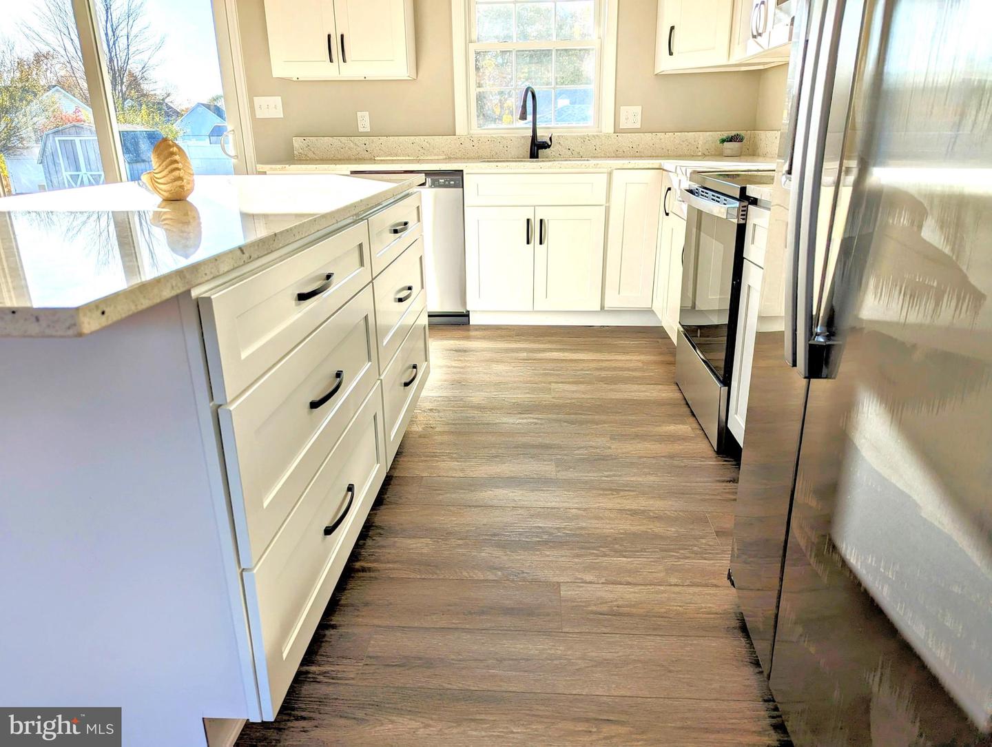 1340 Queen Anne Dr — photo