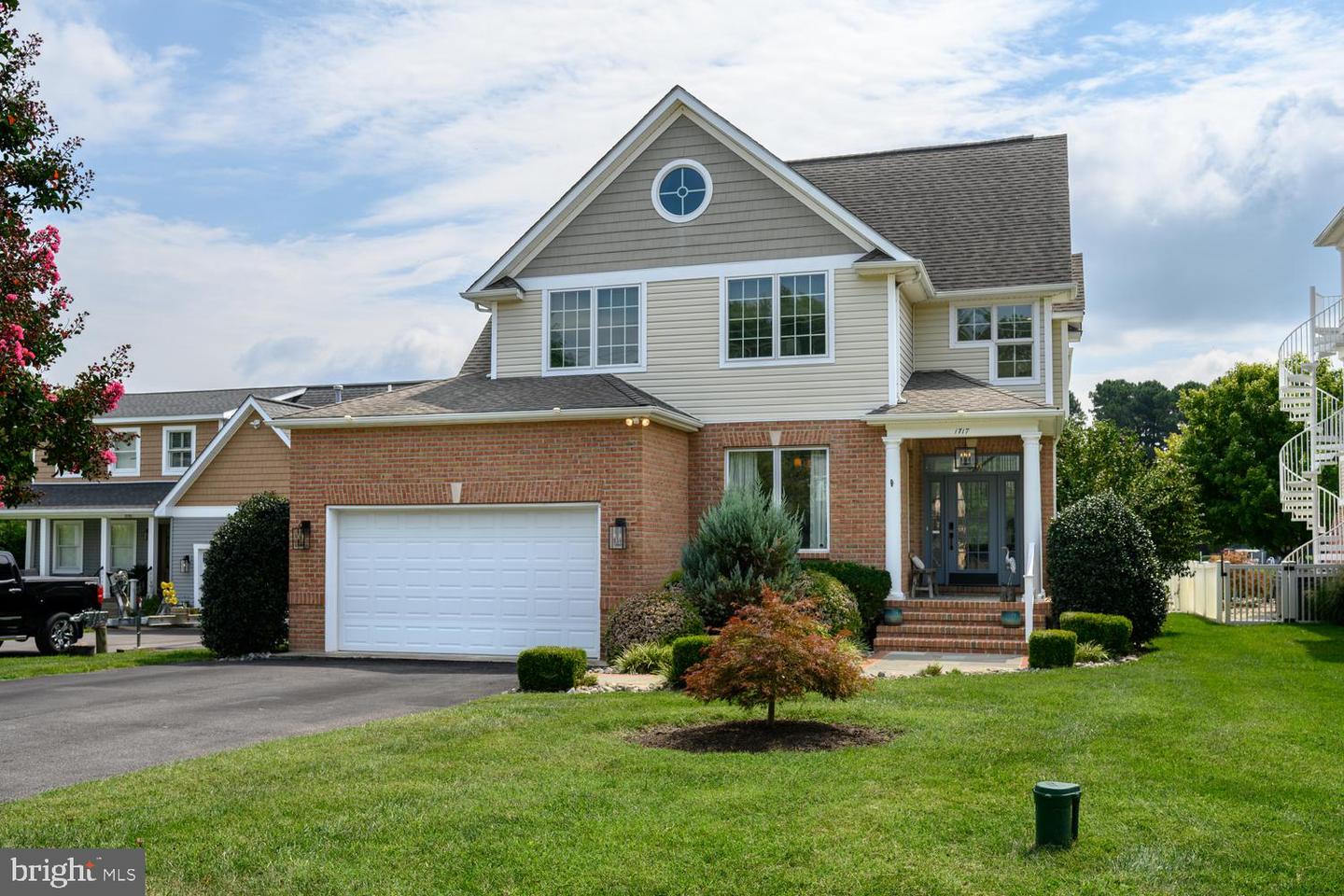 1717 Harbor Dr — photo