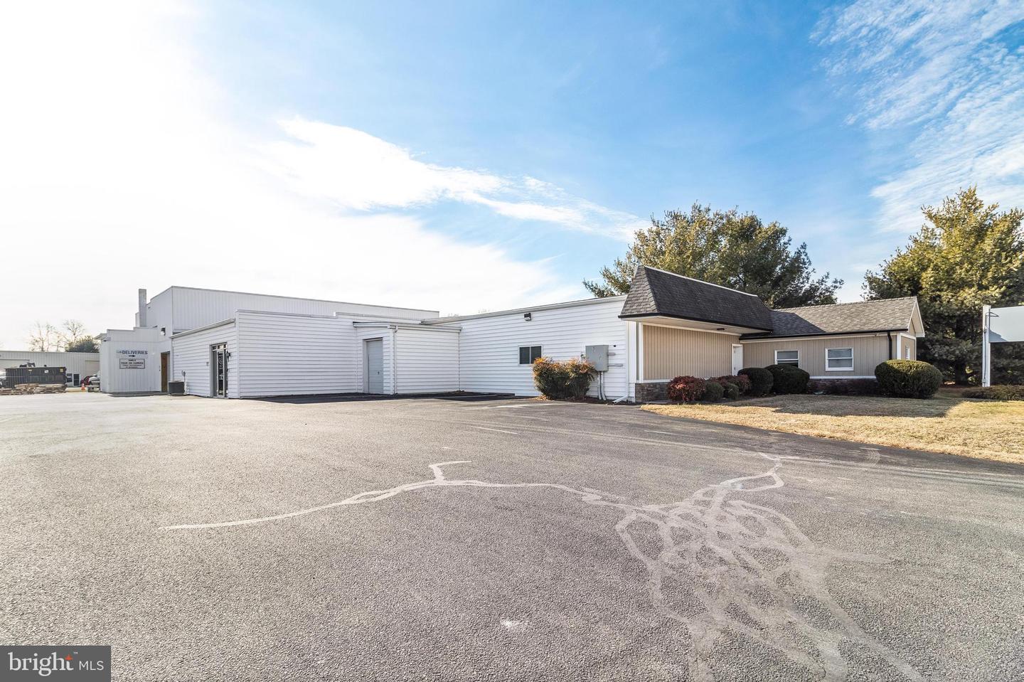 28275 Three Notch Rd — photo