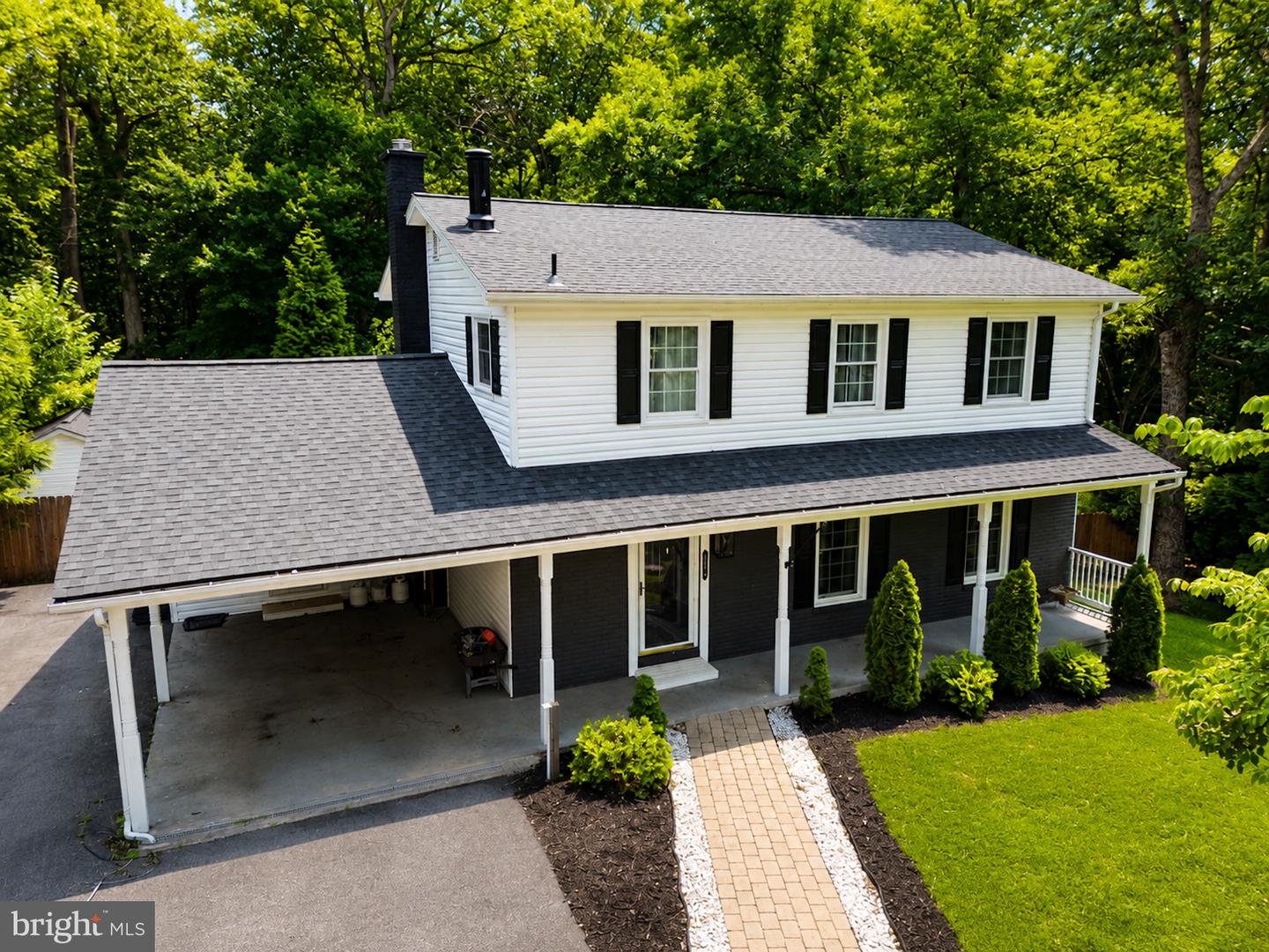 30020 Tomahawk Ct — photo