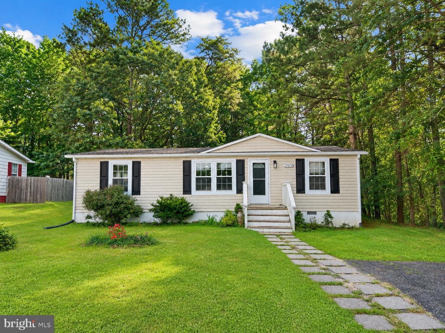 21508 Forest Run Dr — photo
