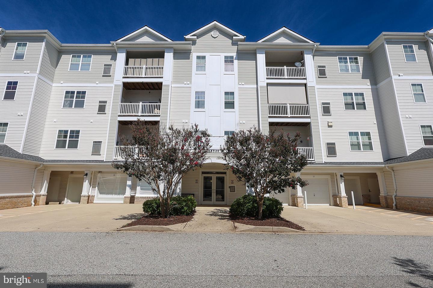23520 F D R Blvd #204 — photo