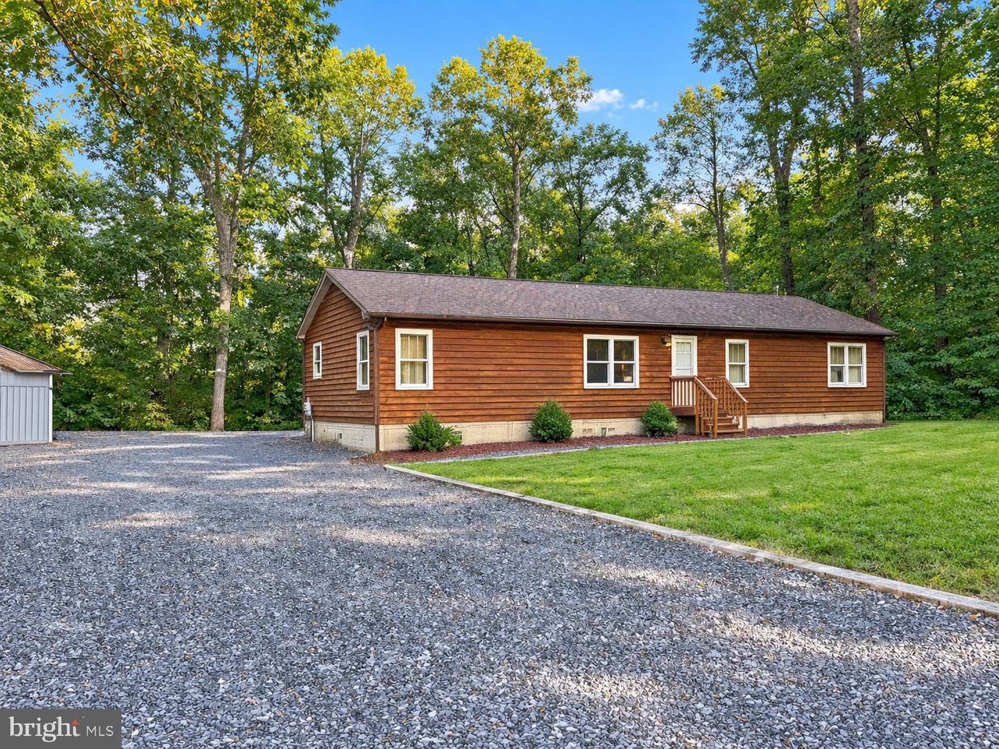 39460 Mount Wolf Rd — photo