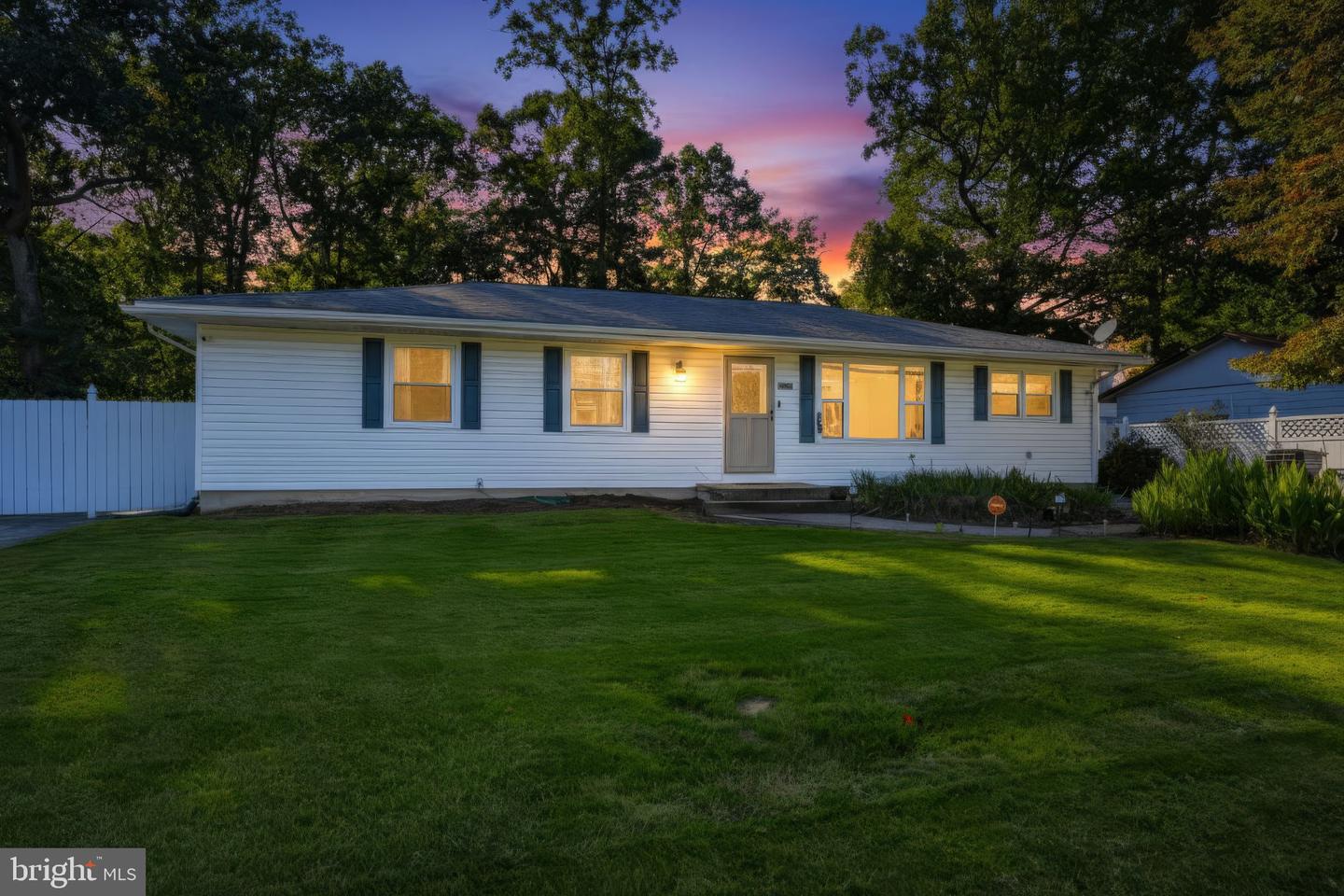 22061 Spring Valley Dr — photo