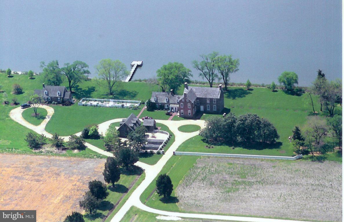 10373 Locust Point Rd — photo