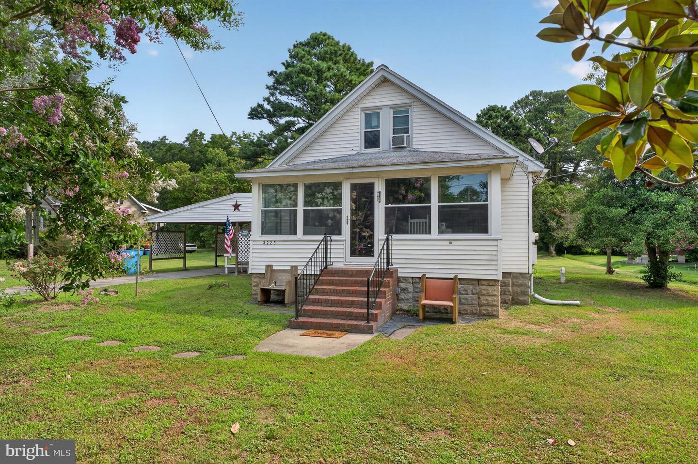 3223 Lawsonia Rd — photo