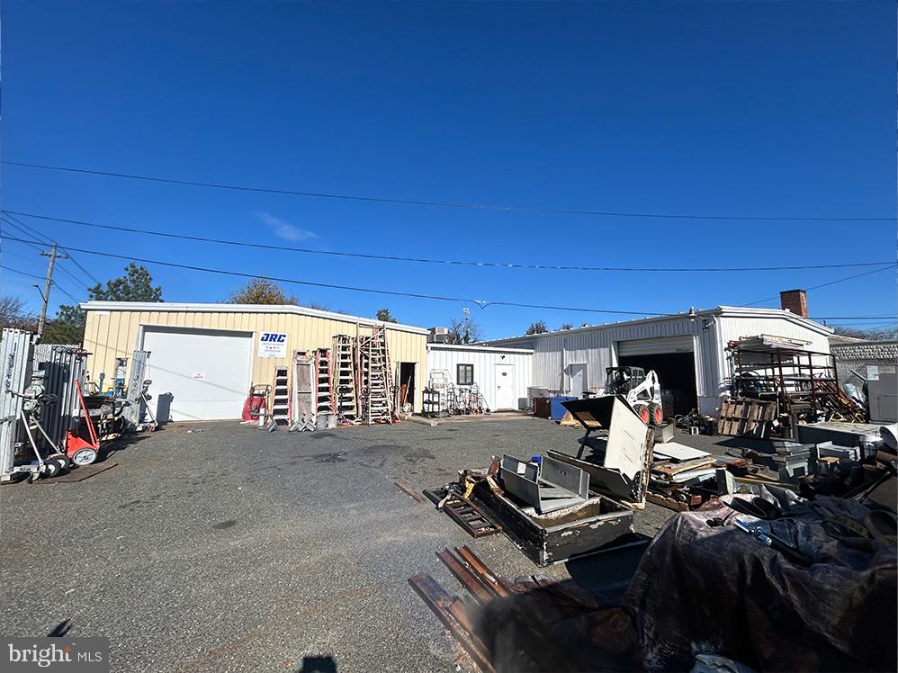 304 Melfield Ave — photo