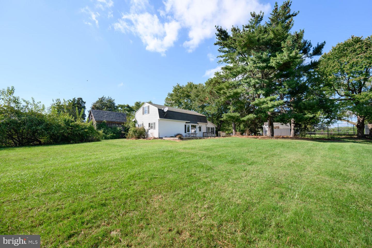 28923 Island Creek Rd — photo