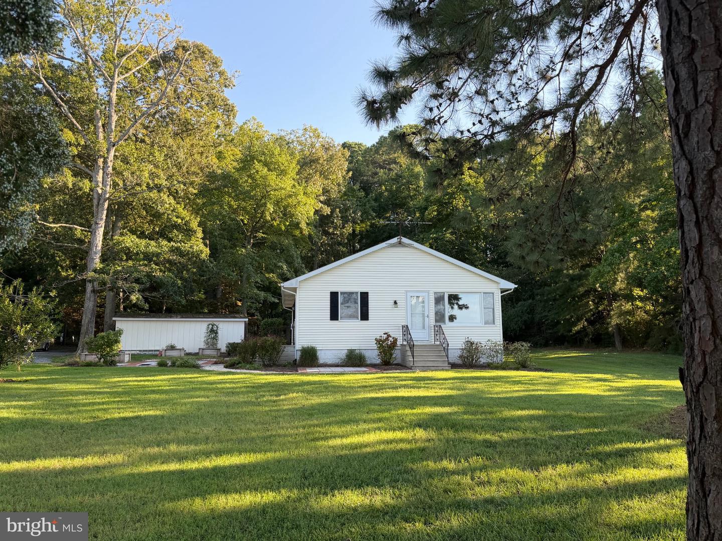 24300 Oakwood Park Rd — photo