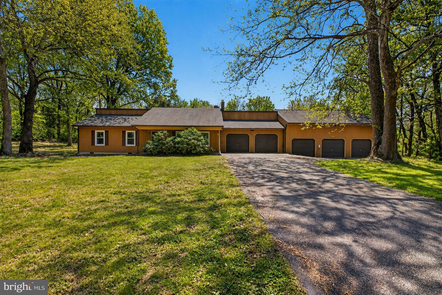 16821 Tow Path Ln — photo