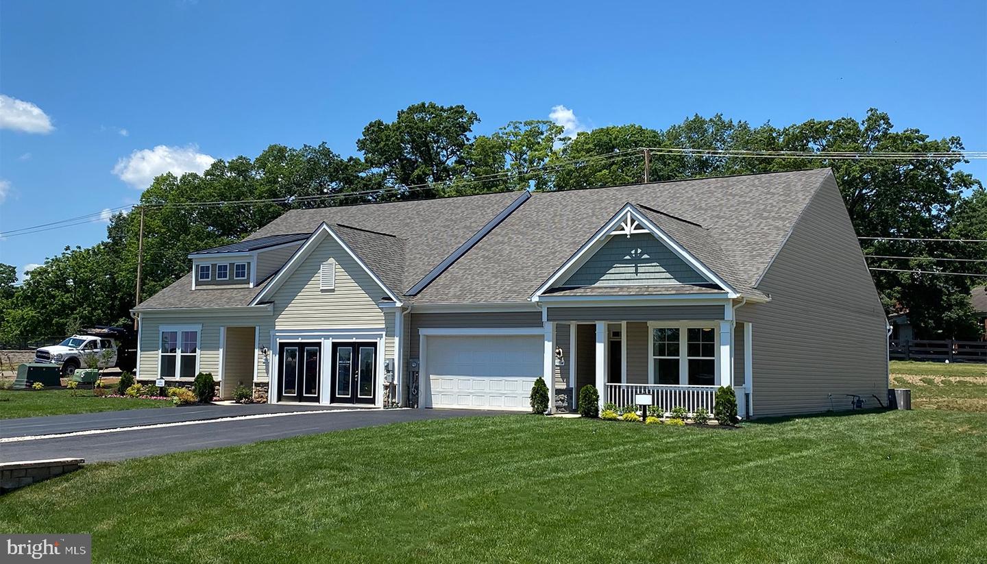 Tbb Longmeadow Rd #Finch — photo
