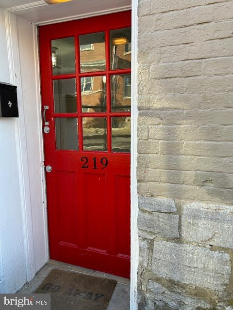 219 W Washington St — photo
