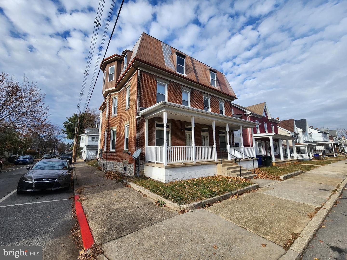 601 N Mulberry St — photo