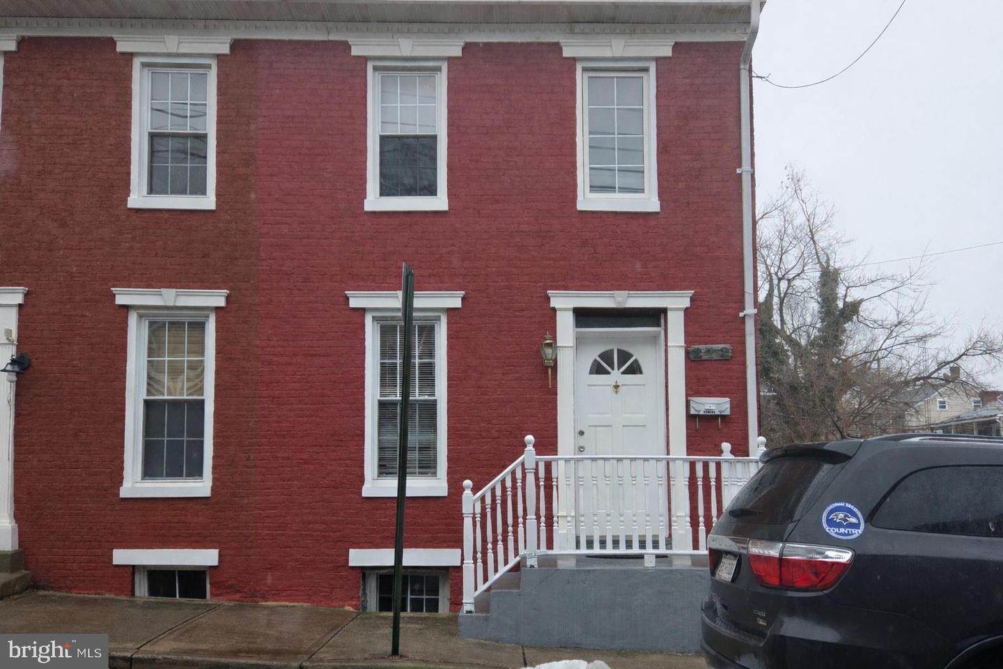 212 N Mulberry St — photo