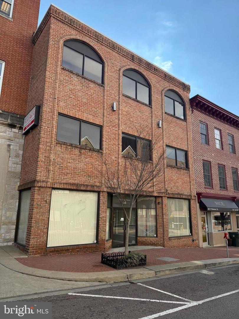 44 N Potomac St #Suite 210 — photo