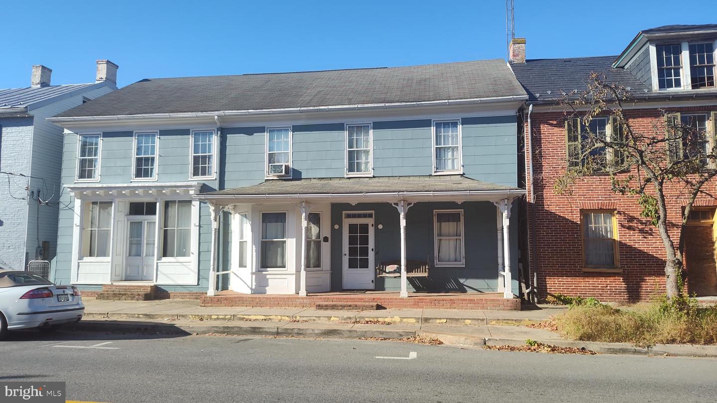 117 E Main St — photo