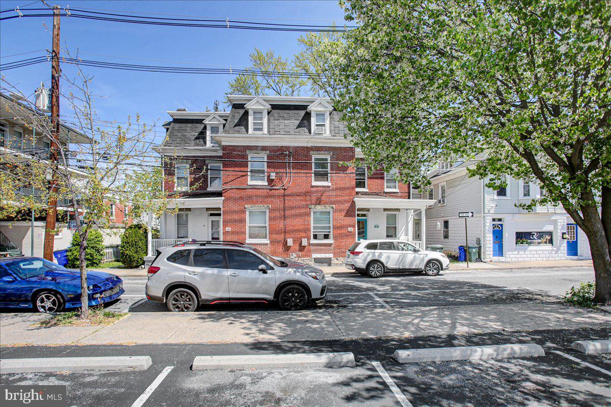 16-18 Wayside Ave — photo