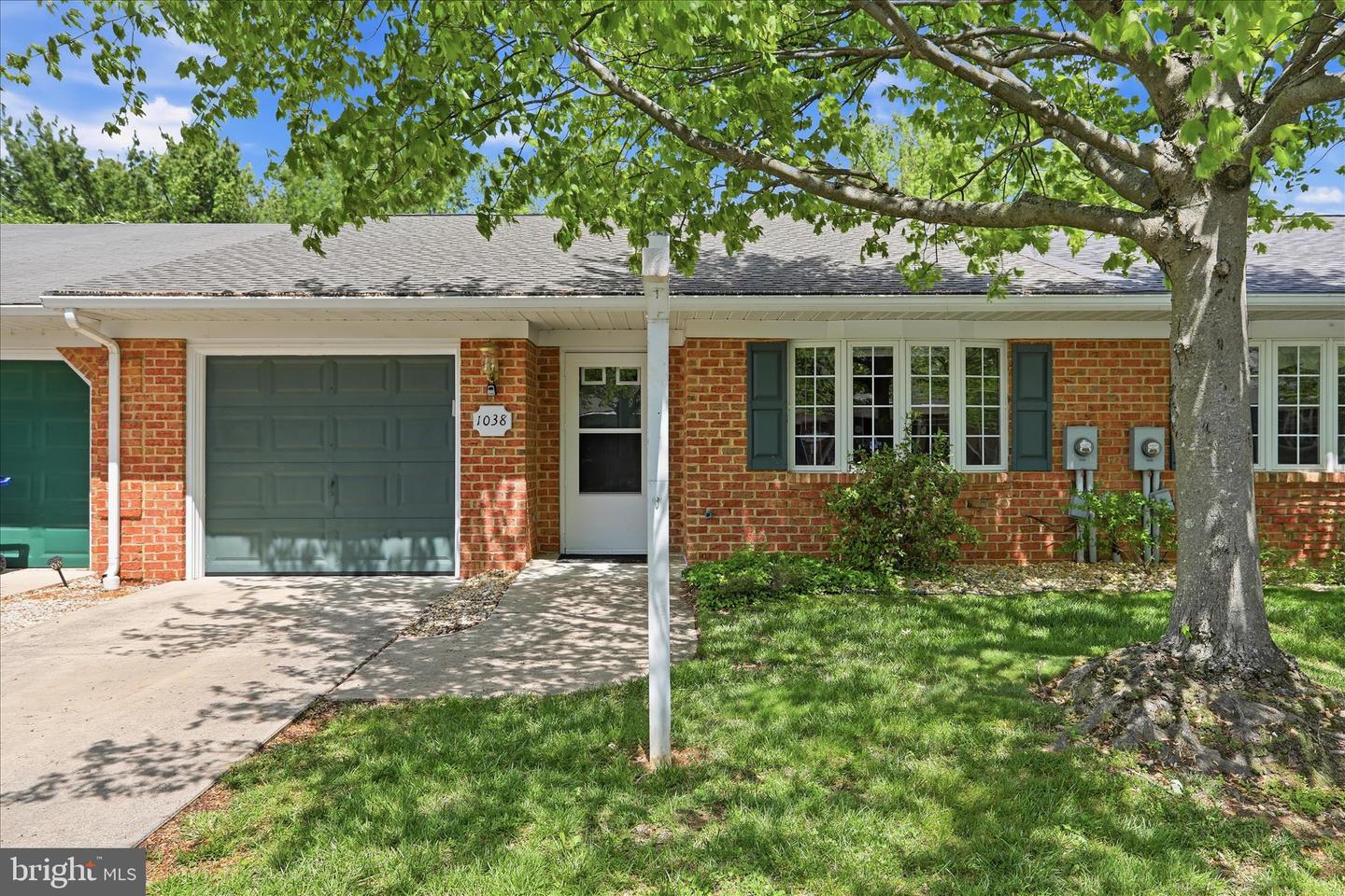 1038 Matthew Ct — photo