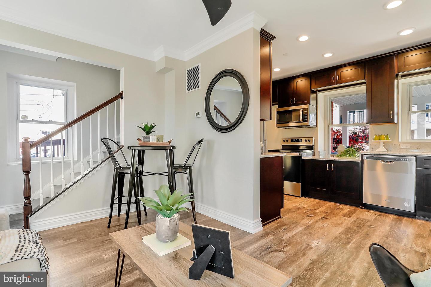 37 S Prospect St #105 — photo