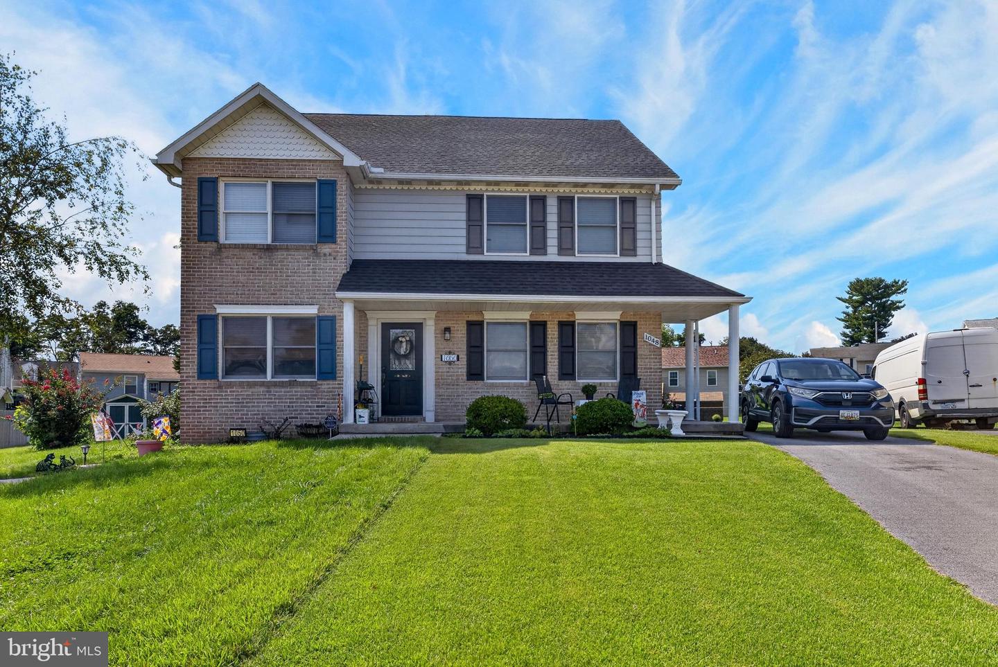 1048 Hampton Circle — photo
