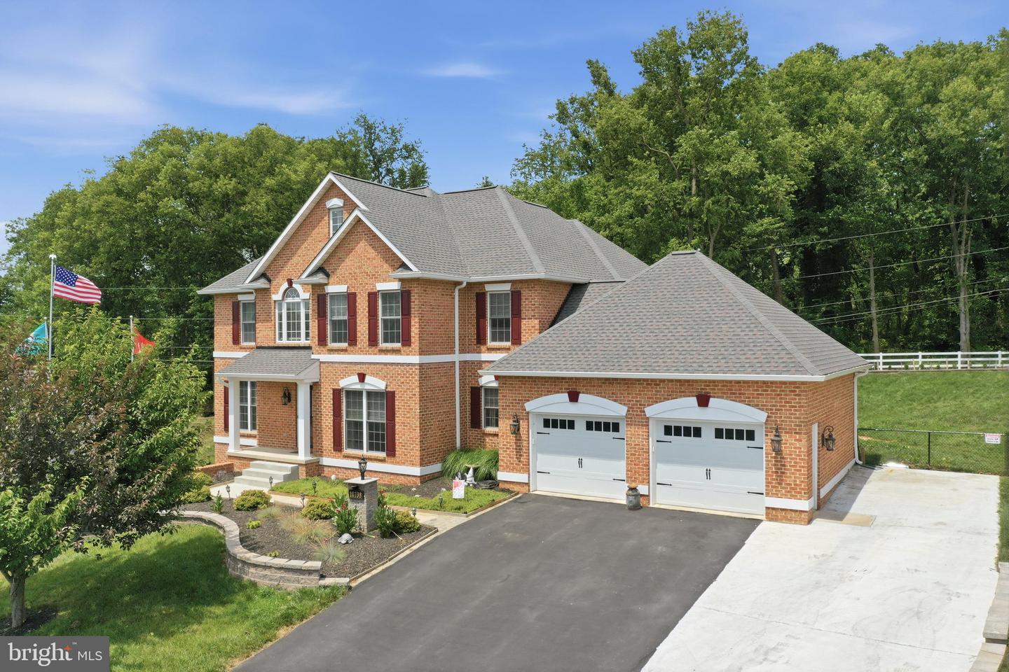 10738 Apple Tree Ln — photo