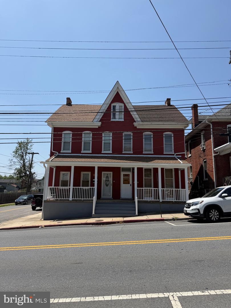 903 W Washington St — photo