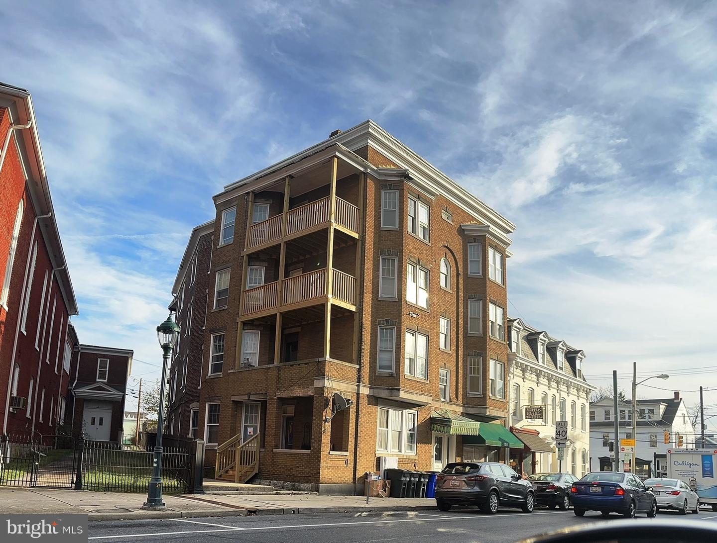 154-158-S Potomac — photo
