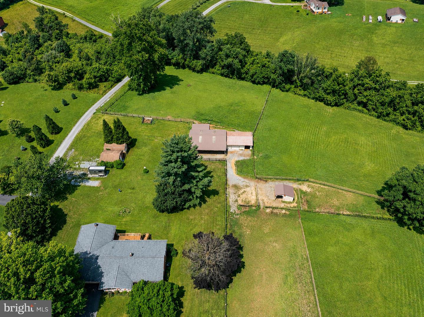1752 Rohrersville Rd — photo