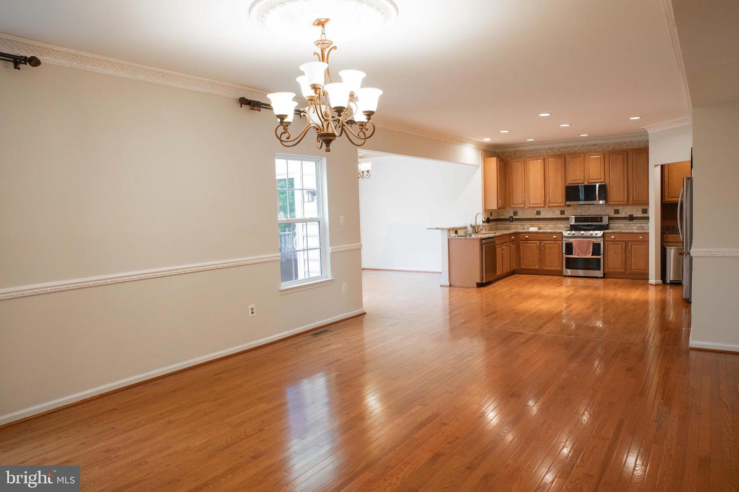 18136 Prestwick Ter — photo