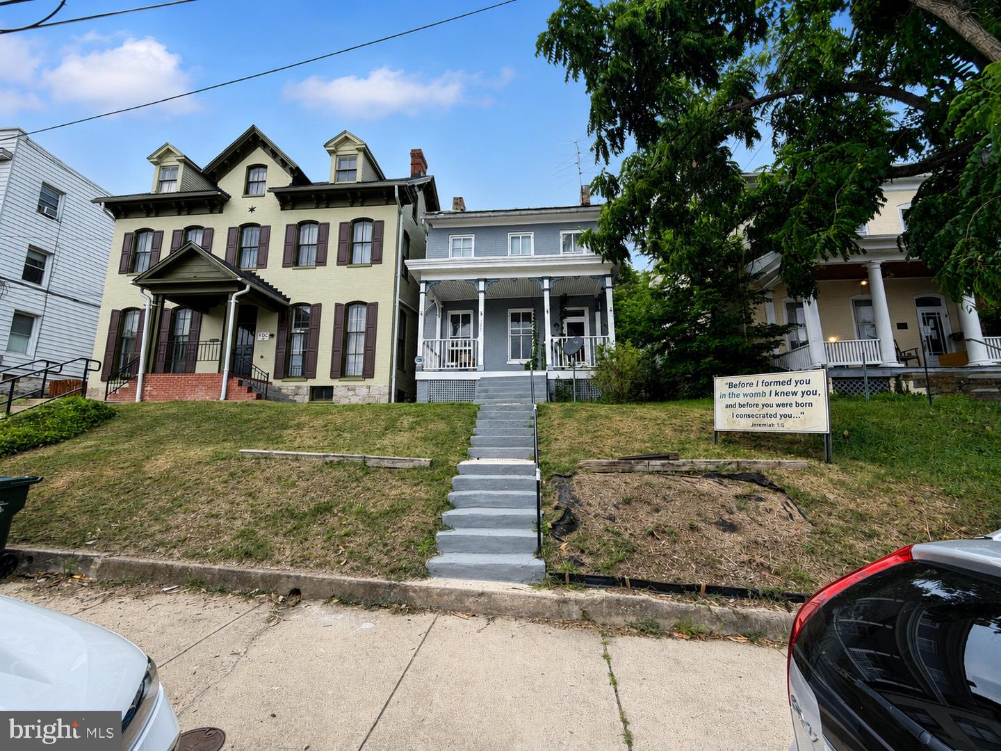 153 Summit Ave — photo