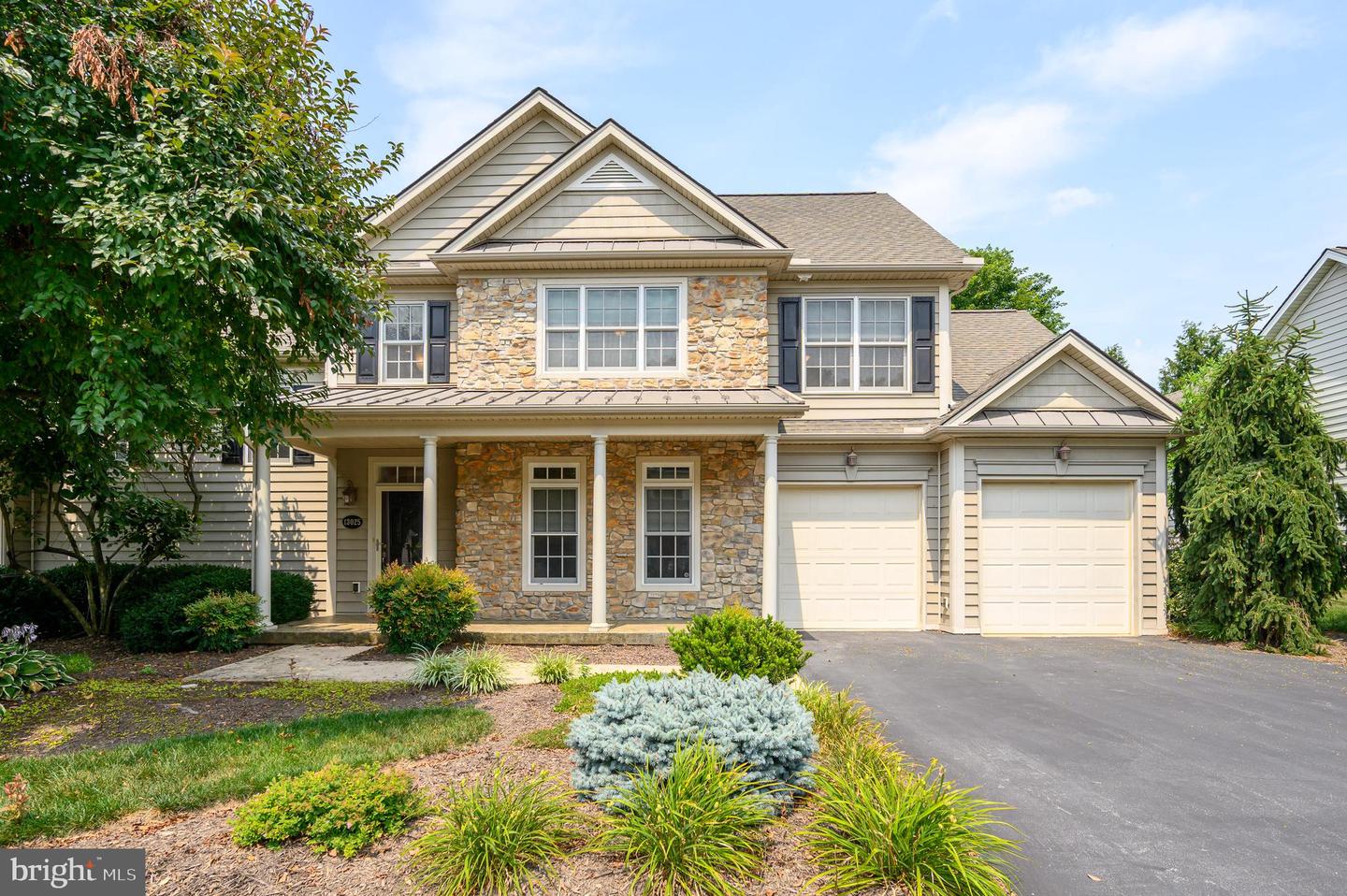 13025 Hawkins Cir — photo