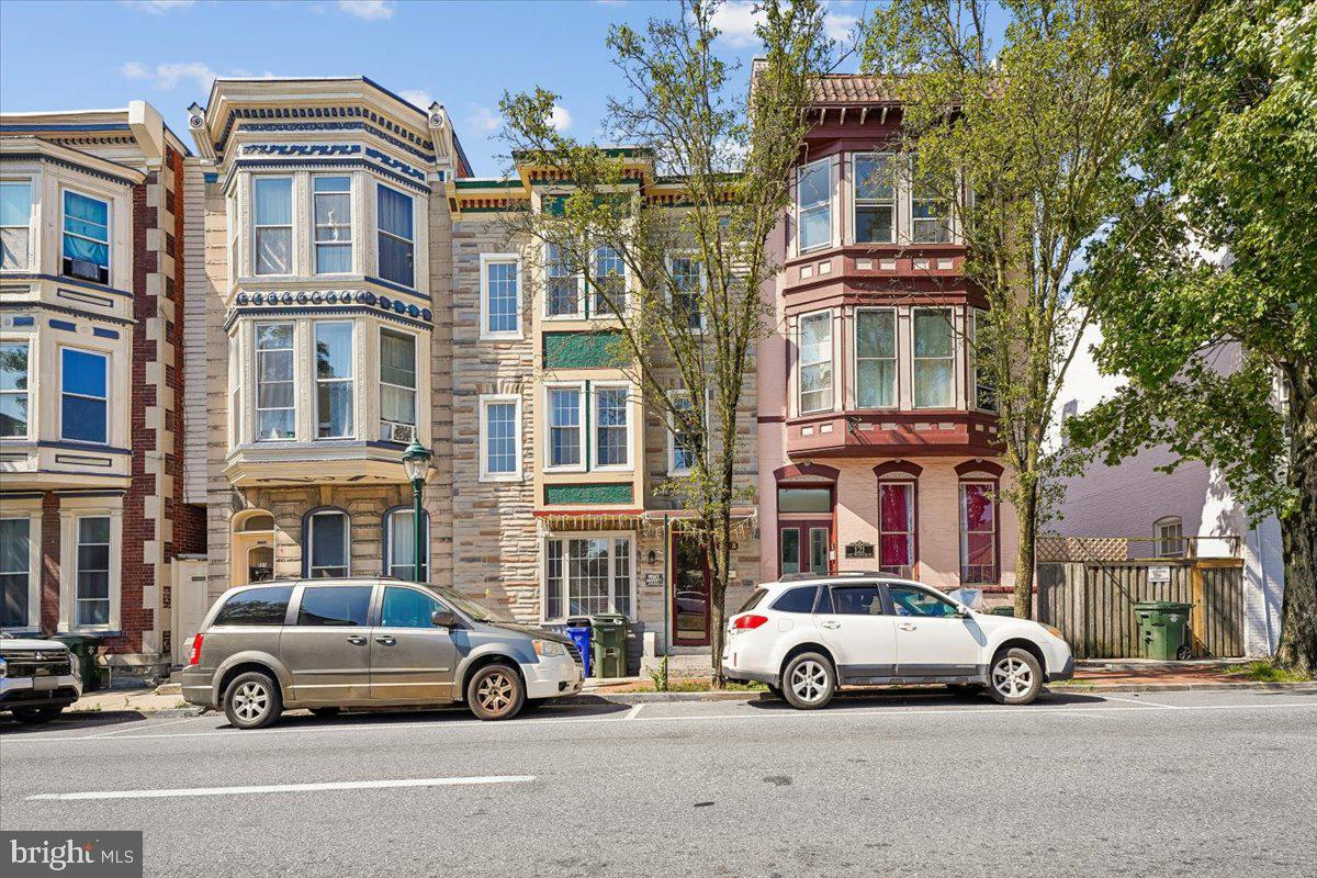 123 E Franklin St — photo
