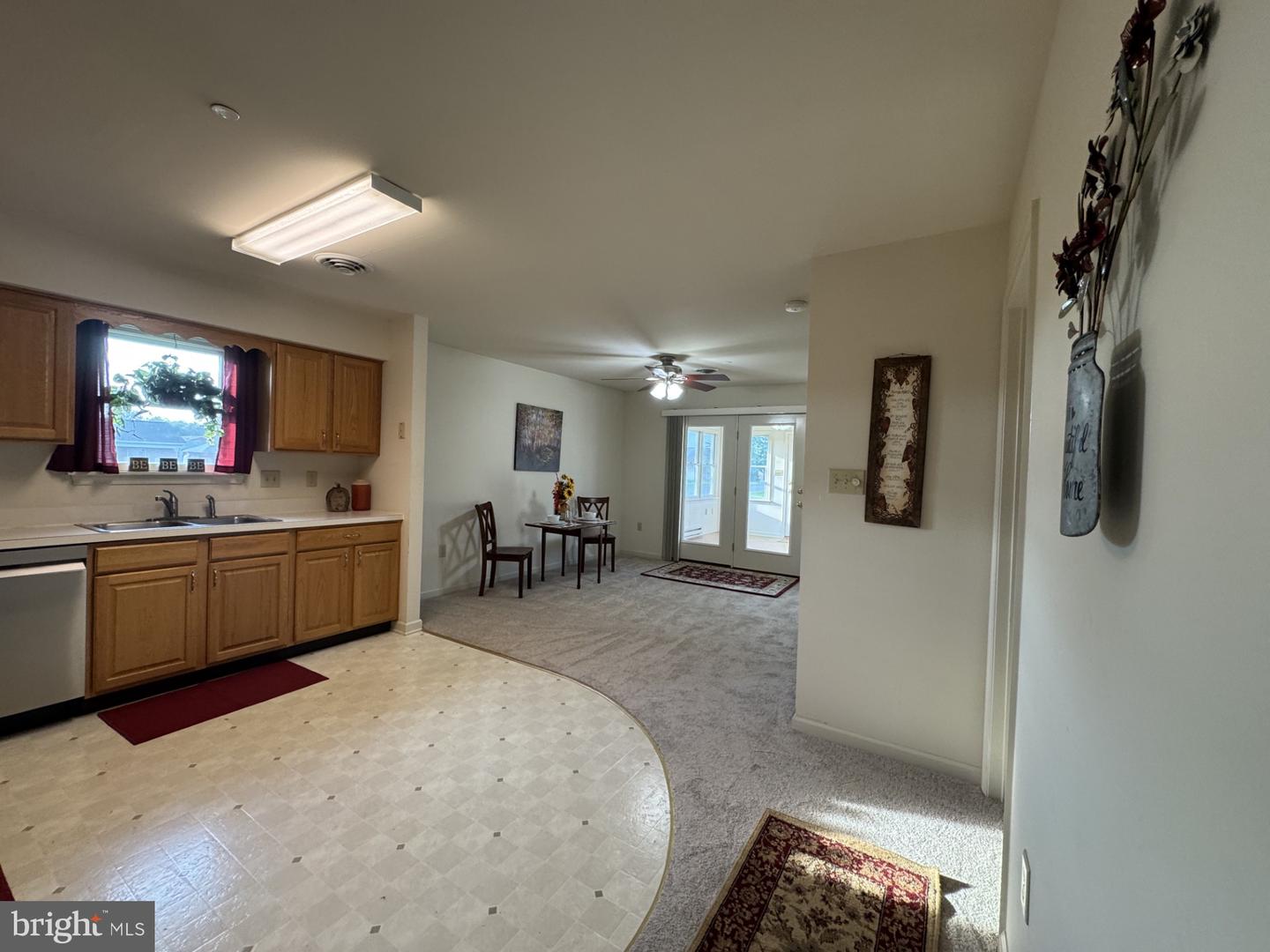 202 Winding Oak Dr — photo