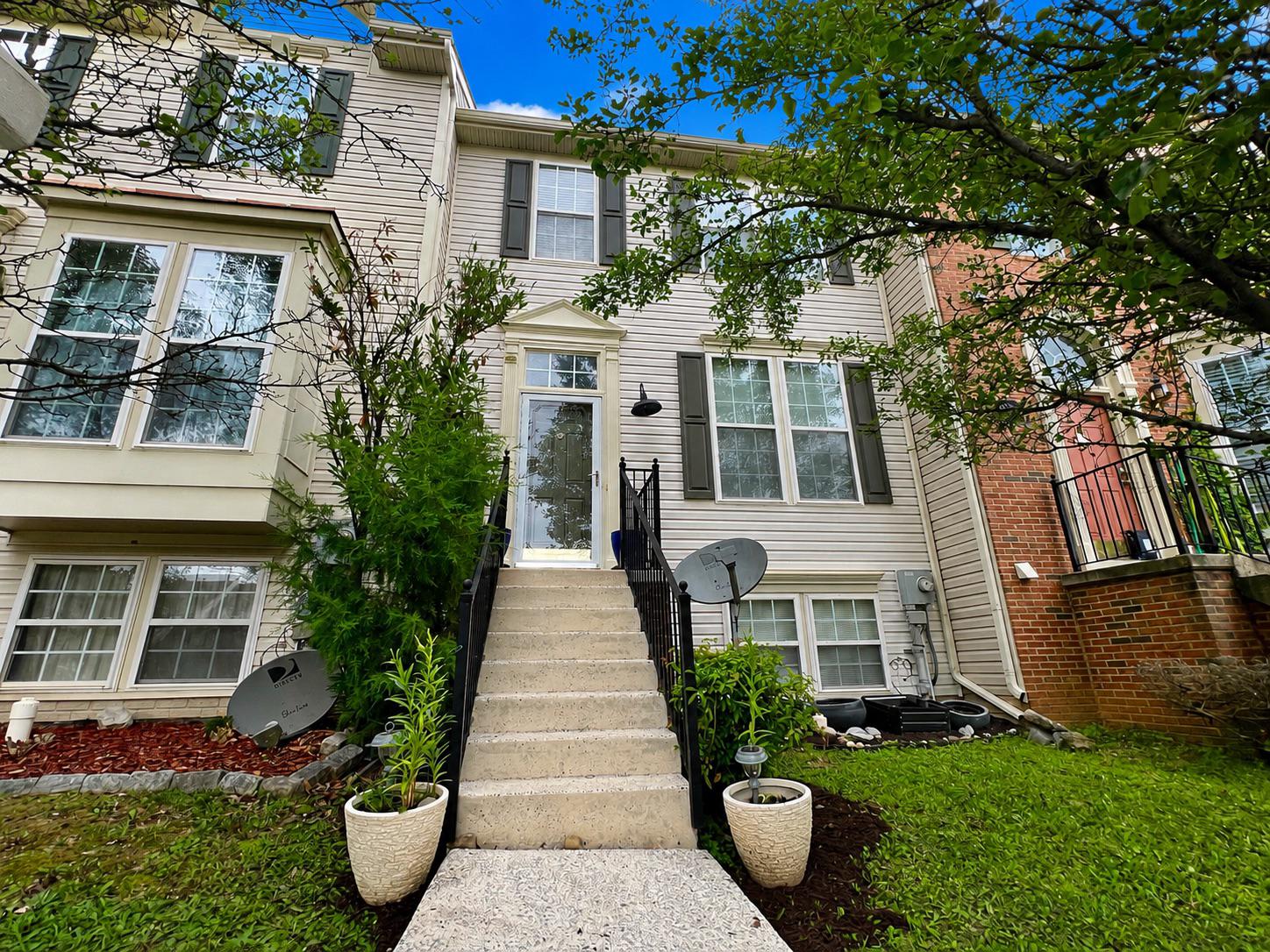17724 Perlite Way — photo