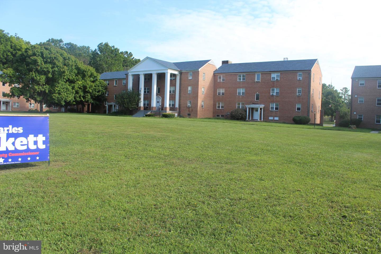 300 Northern Ave #Apt 4H — photo