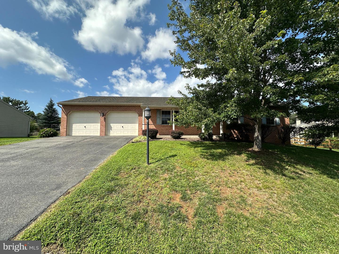 218 Stanford Rd — photo