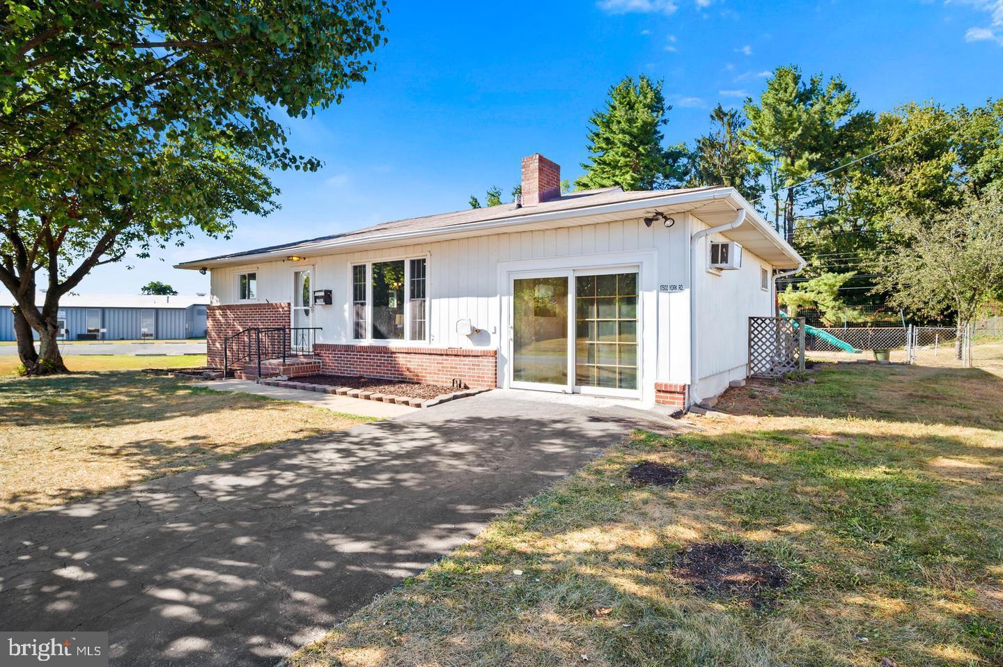 17502 York Rd — photo