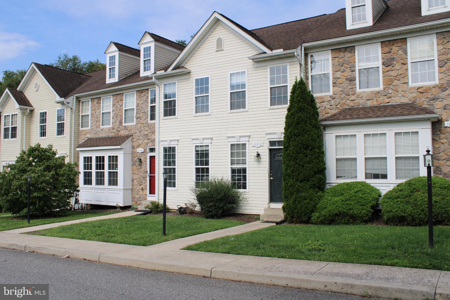 10308 Bridle Ct — photo