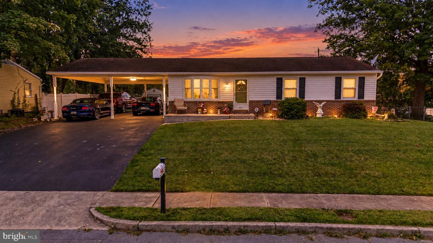 1077 Bramly Dr — photo